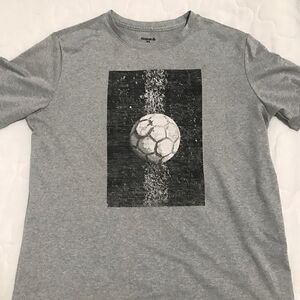 Reebok boys dri-fit T-shirt size 18